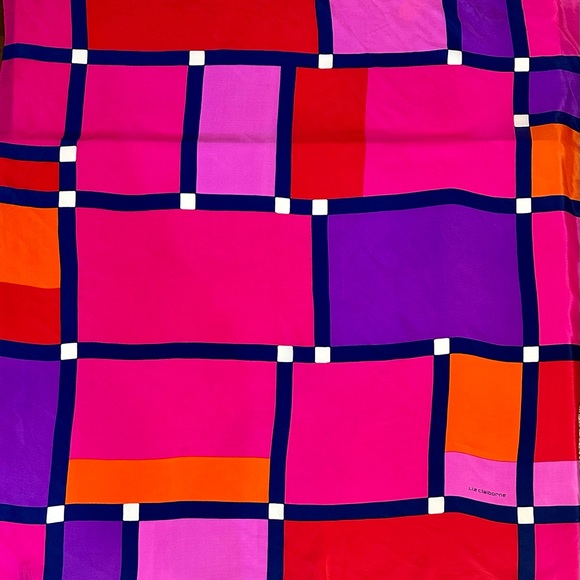 🌟HP🌟VTG 1991 Liz Claiborne Geometric Print Bright Color Silk Scarf Made in Japan - Picture 2 of 9